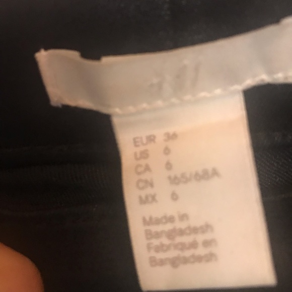 H&M Shiny leggings pull on size 6 - Picture 3 of 7